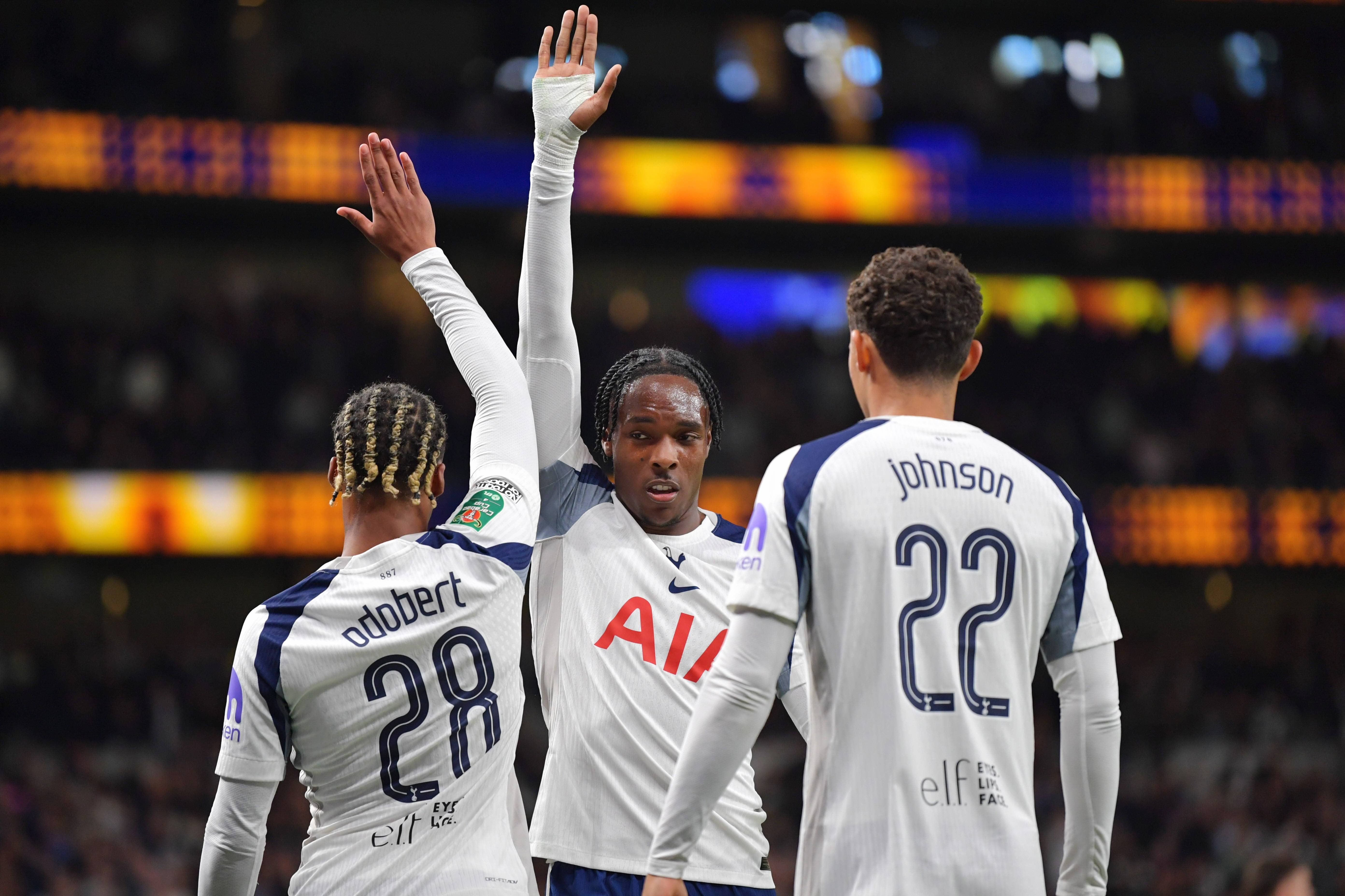 多米体育冲刺阶段阿贾克斯调整名单以备欧冠里程碑夜瓦伦西亚远射贴柱之后，赛后埃因霍温绝杀压哨的简单介绍