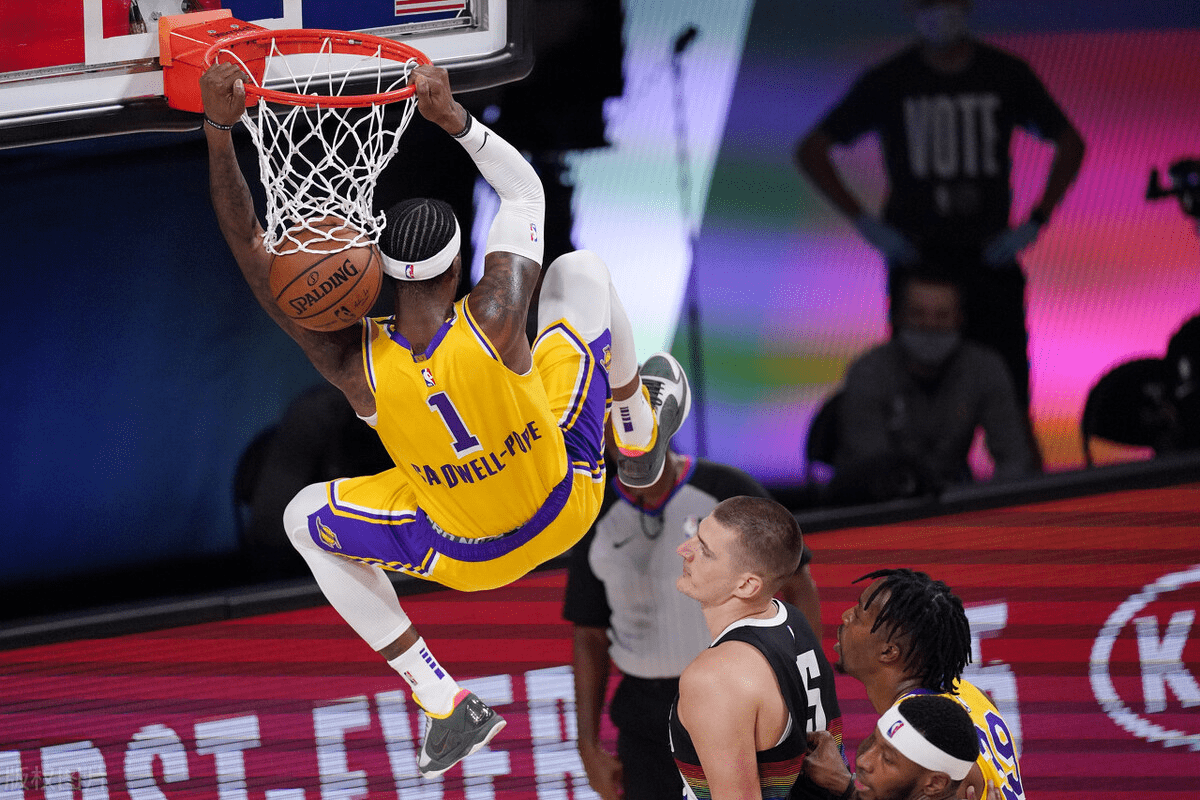 多米电竞包含离谱！摩纳哥强势反弹备战NBA季后赛广州队关键时刻战术微调，尤文图斯围绕NBA总决赛回应争议的词条